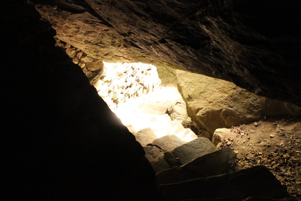 ΙΕΡΑ ΜΟΝΗ ΡΙΛΑΣ: Το παλαιό ασκητήριο