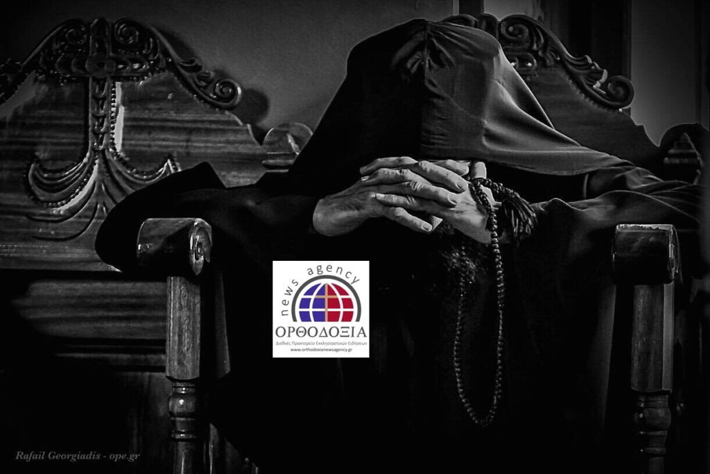 Η ΦΩΤΟΓΡΑΦΙΑ ΤΗΣ ΗΜΕΡΑΣ: “Μεγάλη Εβδομάδα στο στασίδι”