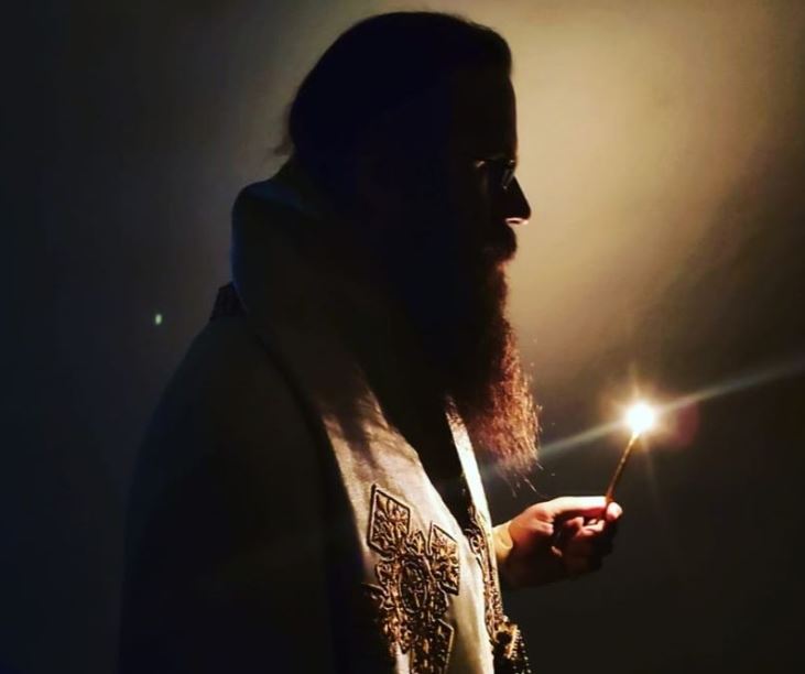 “Μόνοι… Μόνοι… Μόνοι…”