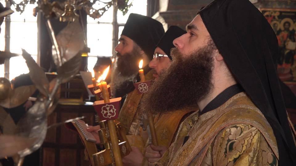 Αναστάσιμη Ακολουθία από Βατοπαιδινούς Πατέρες