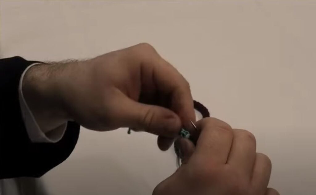 Πως να κατασκευάσεις κομποσχοίνι (ΒΙΝΤΕΟ)