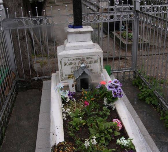 Ο τάφος του Αγίου Λουκά του Ιατρού και τα τελευταία λόγια του