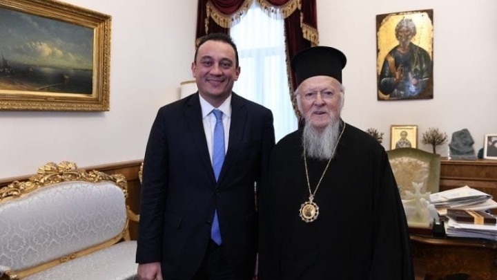 Υφ. Εξωτερικών: “Η κυβέρνηση στηρίζει το Οικ. Πατριαρχείο”