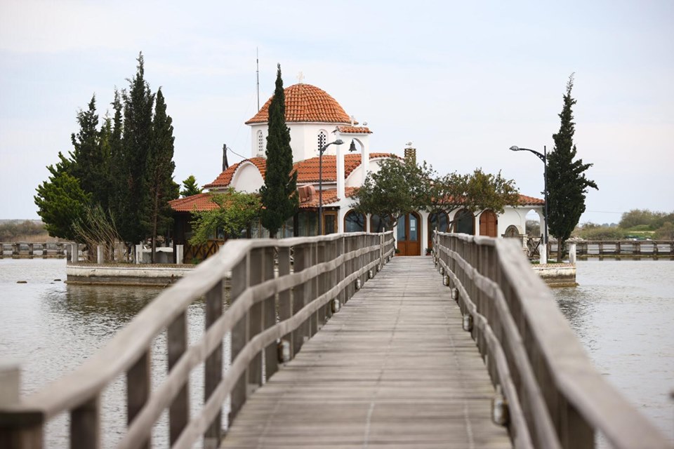 ΠΑΡΑΚΟΛΟΥΘΗΣΤΕ: Την Ακολουθία του Εσπερινού και το Αναστάσιμο Απόδειπνο από το Βατοπαιδινό Μετόχι στο Πόρτο Λάγος