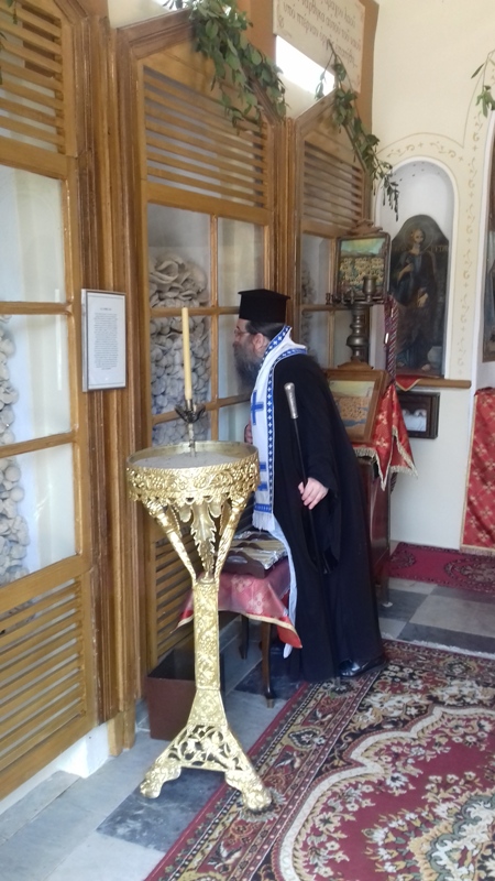 Ο Μητροπολίτης Χίου στο Μοναστήρι της σφαγής