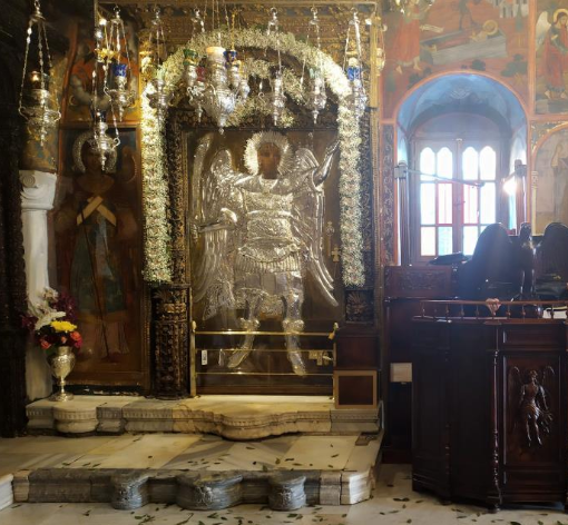 “Χριστός Ανέστη” μπροστά από τον Πανορμίτη (βίντεο)