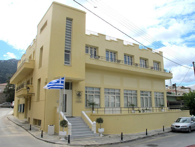 Ι.Μ. Πέτρας και Χερρονήσου: “Εφιστούμε προσοχή στο λαό μας”