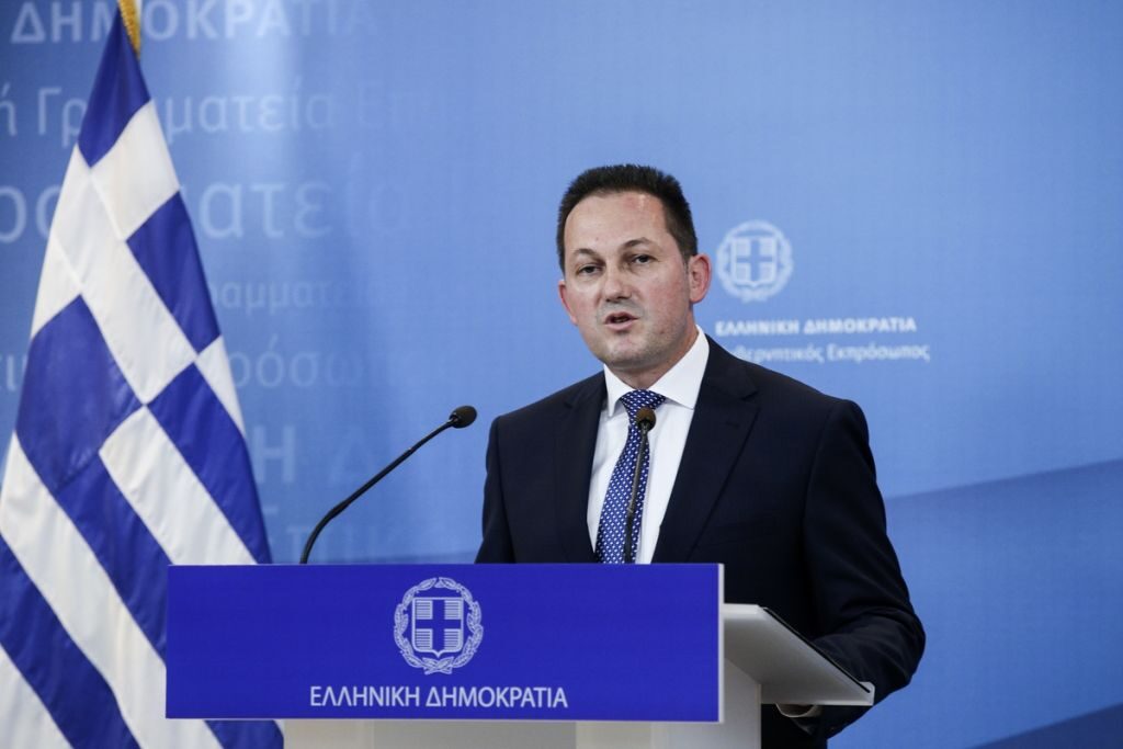 Στ. Πέτσας: “Δεν προβλέπεται μετακίνηση για τις Εκκλησίες”