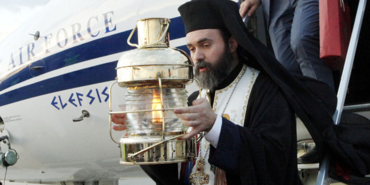 Πως θα φτάσει το Άγιο Φως στη χώρα μας
