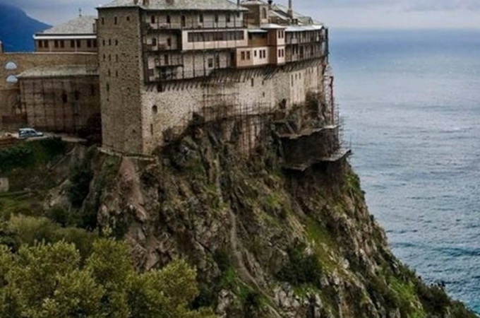 ათონის მთაზე კორონავირუსი კიდევ ორ ბერს დაუდასტურდა