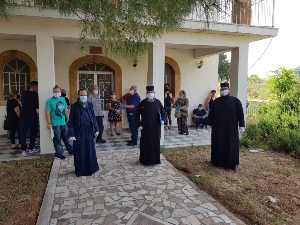 Η Μητρόπολη Χίου στο πλευρό των οικογενειών