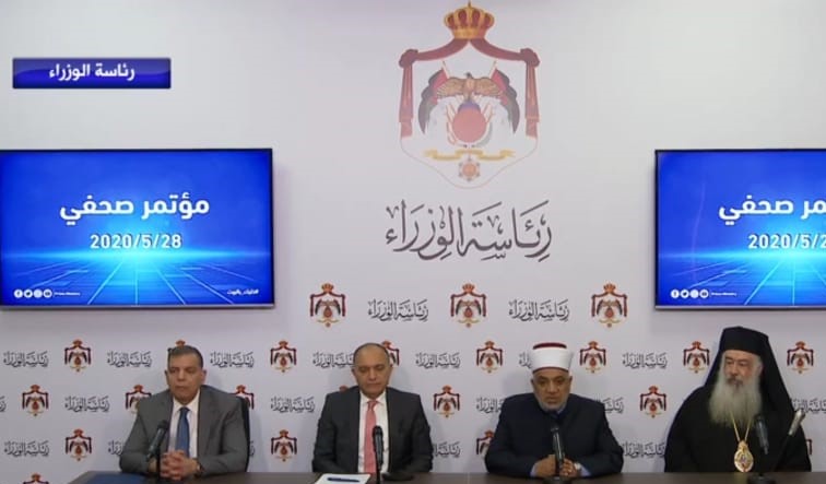 سيادة المطران خريستوفوروس يعلن قرار فتح الكنائس خلال مؤتمر صحفي عقد في رئاسة الوزراء