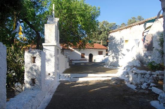 Μετατίθεται η ανάμνηση της παρόδου του Ιερου Σκηνώματος Αγ. Νικολάου