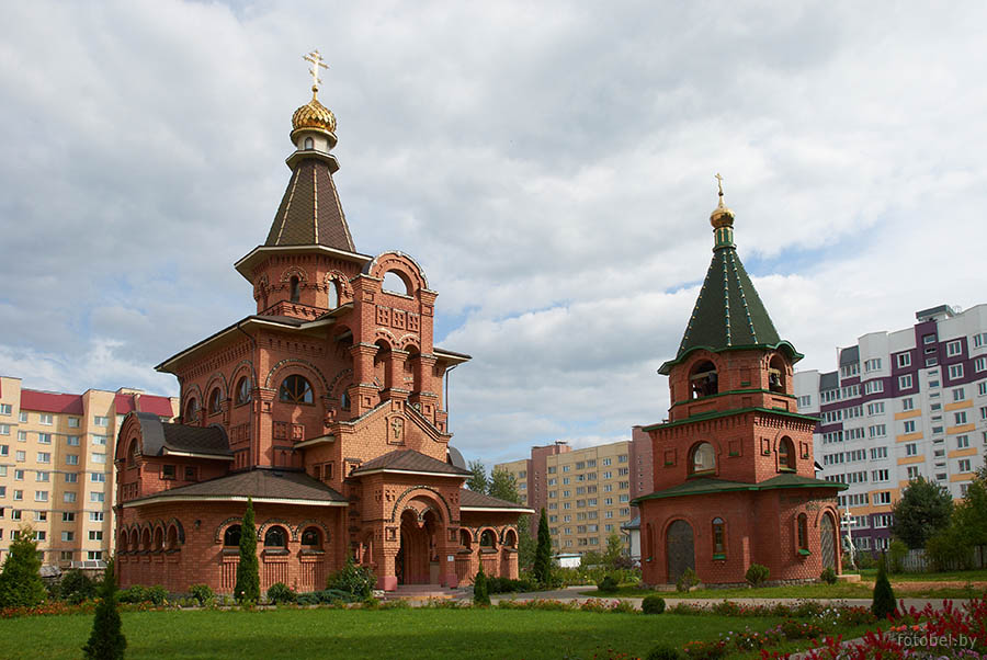 Ο Ιερός Ναός Αγίας Τριάδας αγόρασε μάσκες για άπορους του Μινσκ