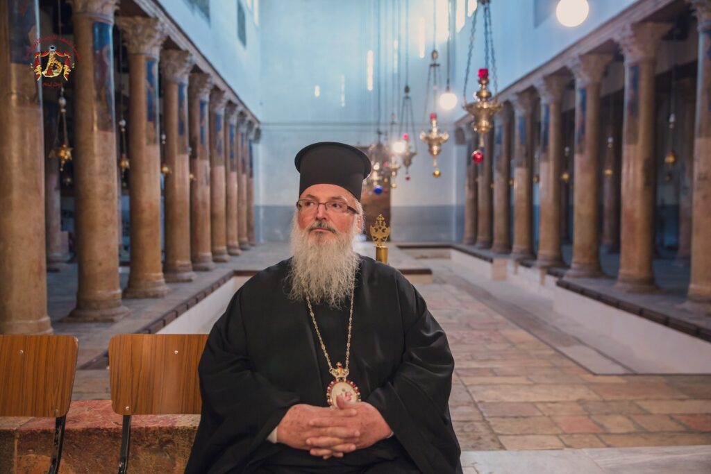 ‎فتح باب كنيسة المهد في مدينة بين لحم الثلاثاء الموافق ٢٠٢٠/٥/٢٦، ببركة صاحب الغبطة البطريرك ثيوفيلوس الثالث بطريرك المدينة المقدسة وسائر اعمال فلسطين والاردن الجزيل الاحترام. عن مكتب كنيسة المهد للروم الأرثوذكس- بيت.