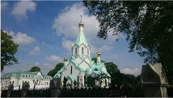 Храм РПЦ в Страсбурге возобновил богослужения с прихожанами