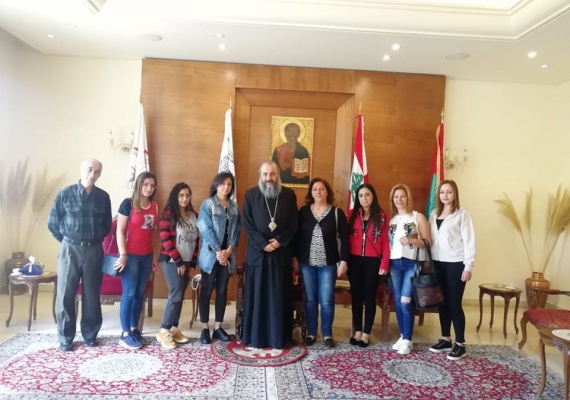 المتروبوليت أنطونيوس الصوري لوفد مدرسة البربارة: لن نسمح بسقوط مؤسساتنا التربوية