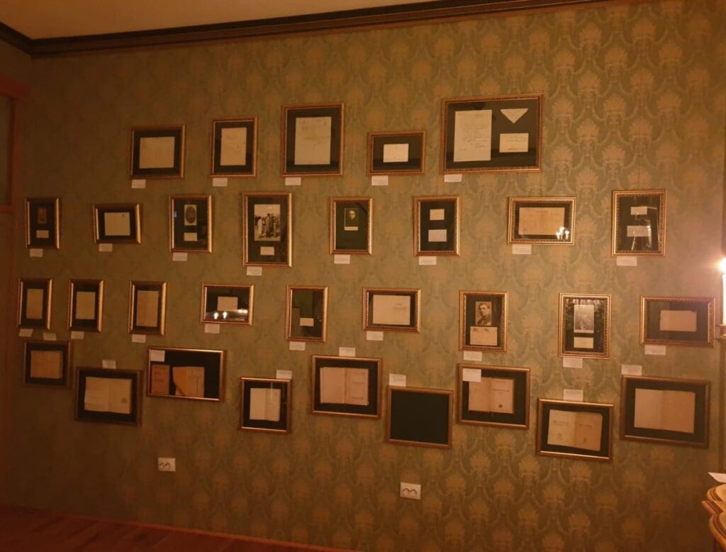 Ateneul Naţional din Iaşi va deschide o galerie dedicată marilor duhovnici şi teologi români