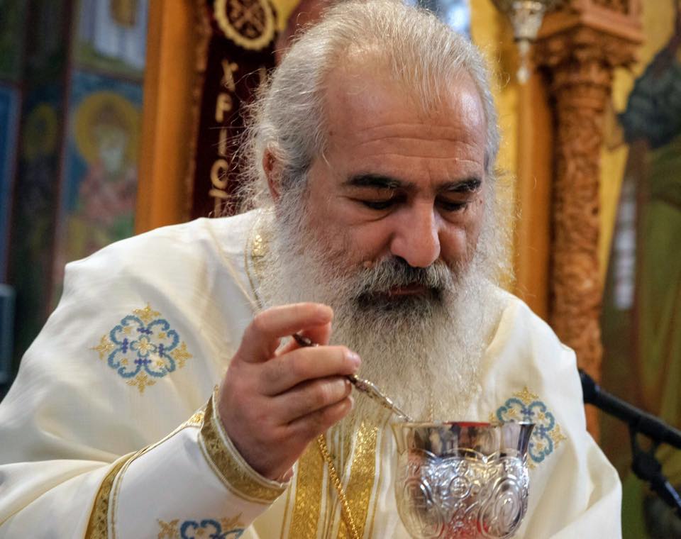 Η κραυγή ενός ιερέα: “Να γεμίσουμε με πόθο και λαχτάρα τους Ναούς μας”