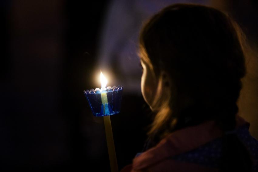 Тази вечер гърците ще празнуват Великден