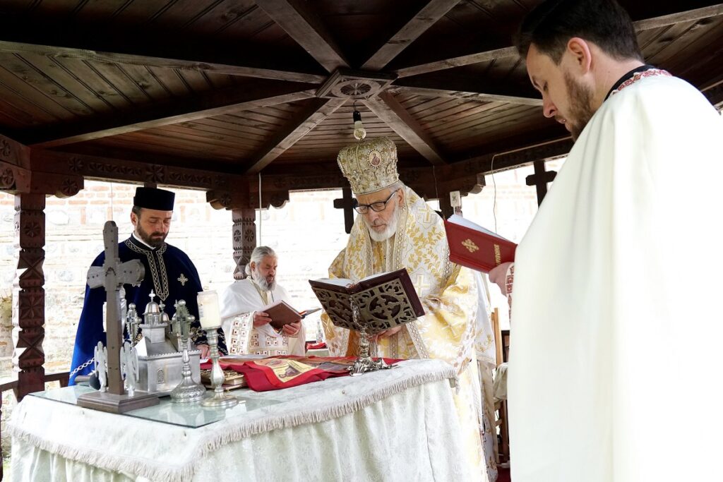 Mănăstirea Cotmeana are un nou stareţ