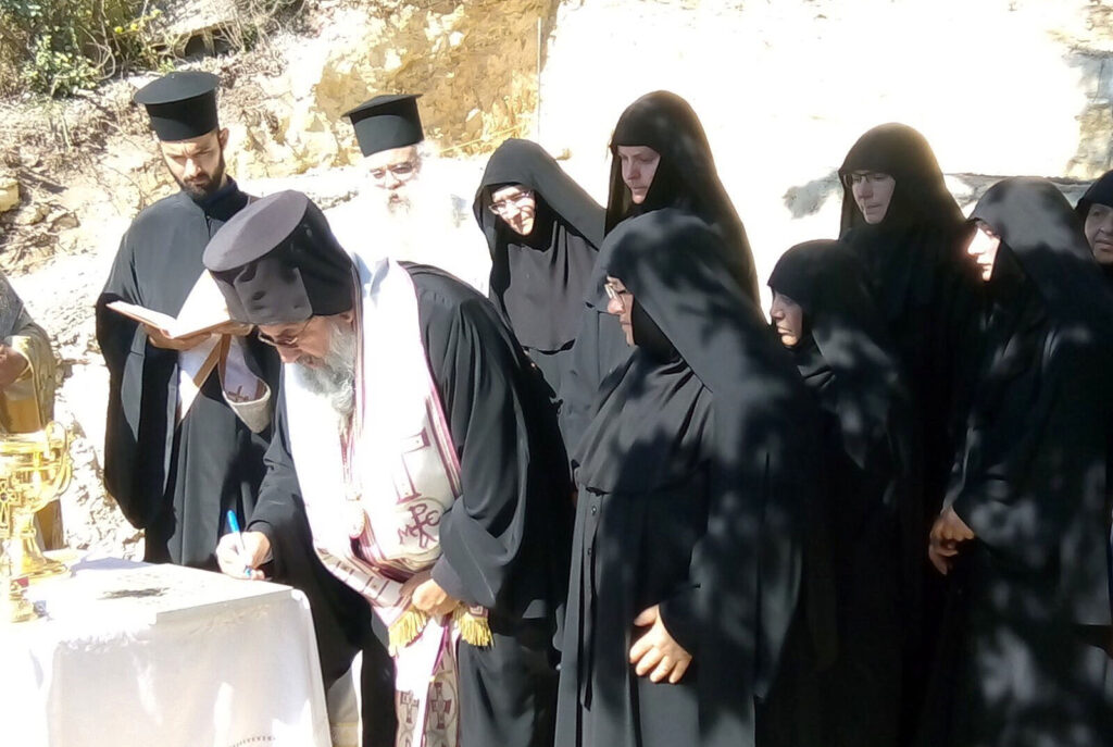 Μονή Αγίας Ειρήνης Ρεθύμνης: Μνημόσυνο και θεμέλιος λίθος