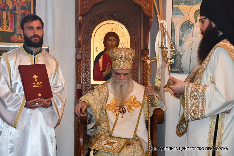 Митрополит Амфилохије у Ждребаонику: У временима гоњења Цркве жене мироносице остајале вјерне Господу