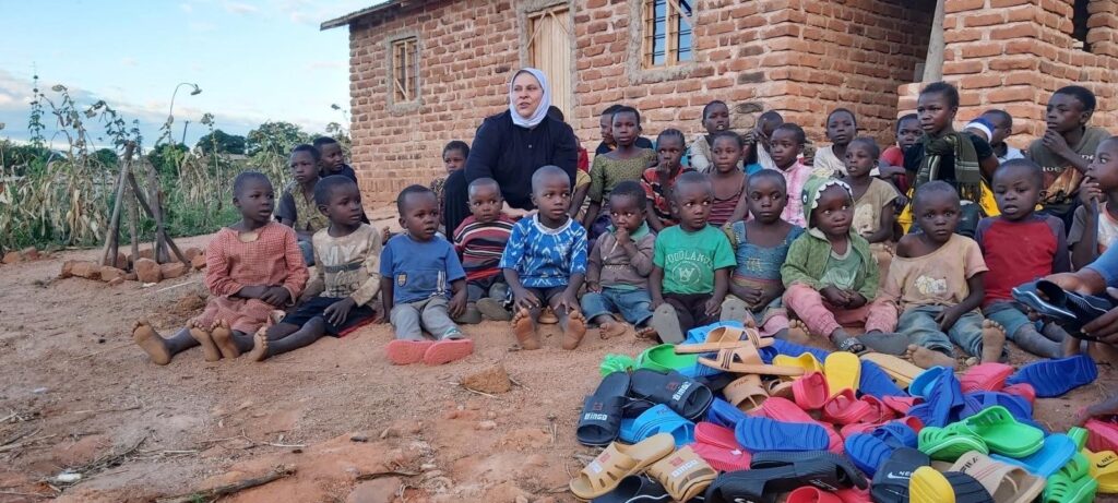 Η ακούραστη μητέρα των ορφανών