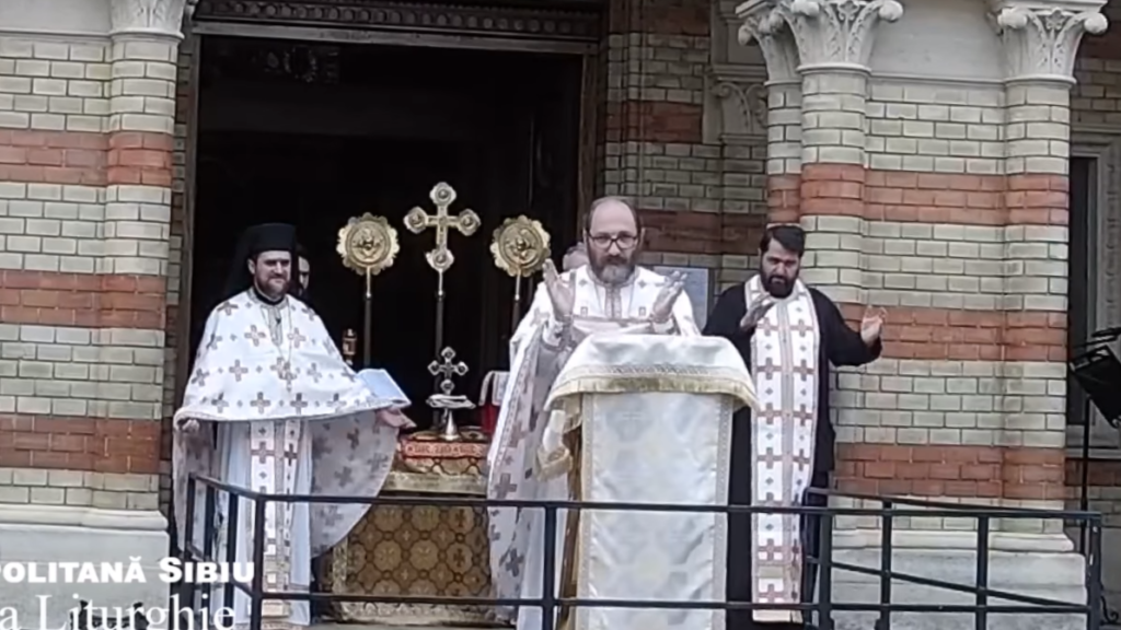 Revenirea credincioșilor „acasă” aplaudată de Părintele Necula: Biserica vă mulțumește!