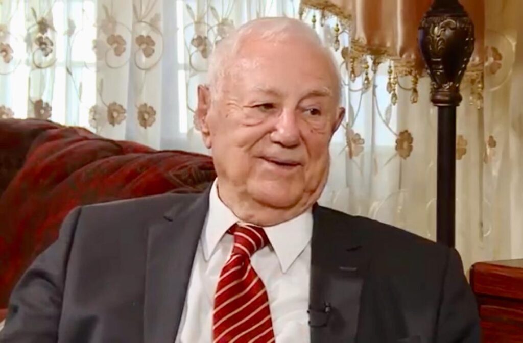 البطريركية الأرثوذكسية تنعى ابنها البار كامل ابو جابر