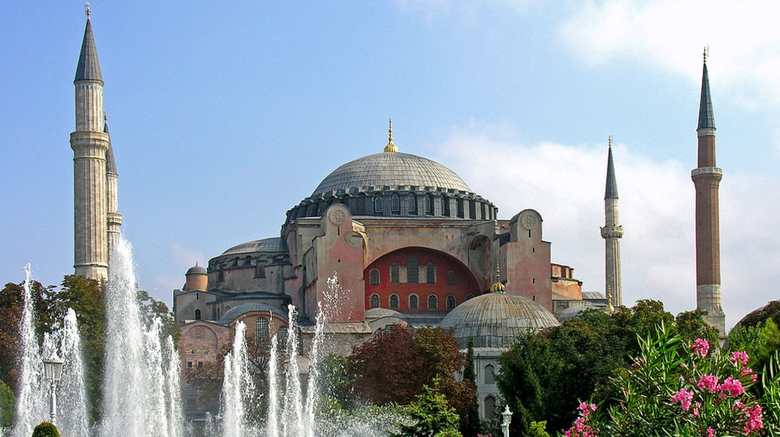 ΑΦΙΕΡΩΜΑ- 11 Μαίου 330 μ.Χ: Το Γενέθλιον της Κωνσταντινούπολης -Οι εκκλησιές της Πόλης και ποιες έγιναν τζαμιά