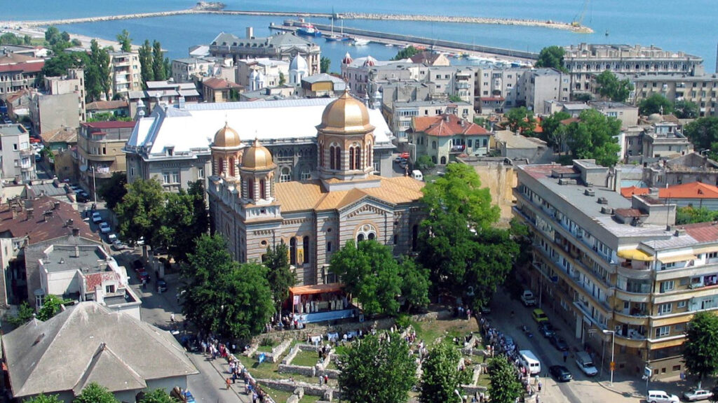 Arhiepiscopul Teodosie explică de ce venim la Sfânta Biserică