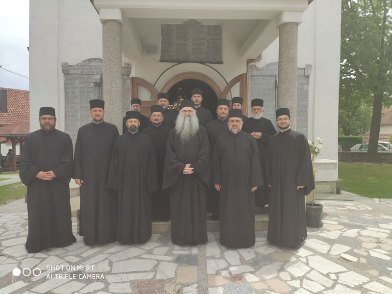 Сабрање свештенства намесништва рачанског