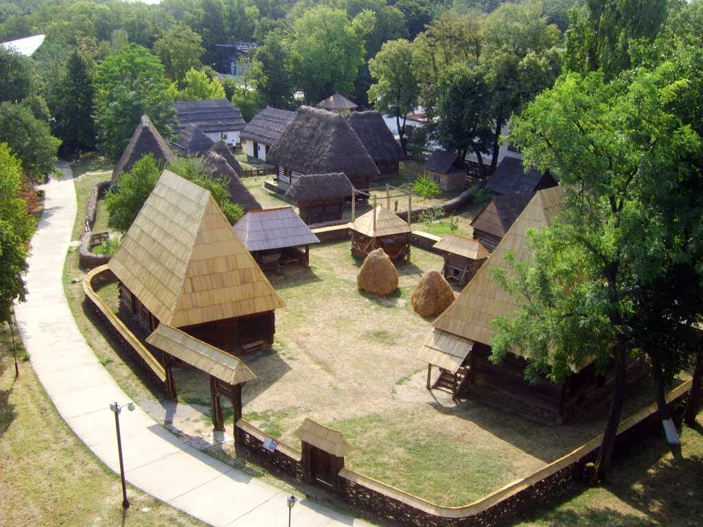 Mesajul Patriarhului la 84 ani de activitate a Muzeului Satului: Satul românesc – o armonie a omului cu natura