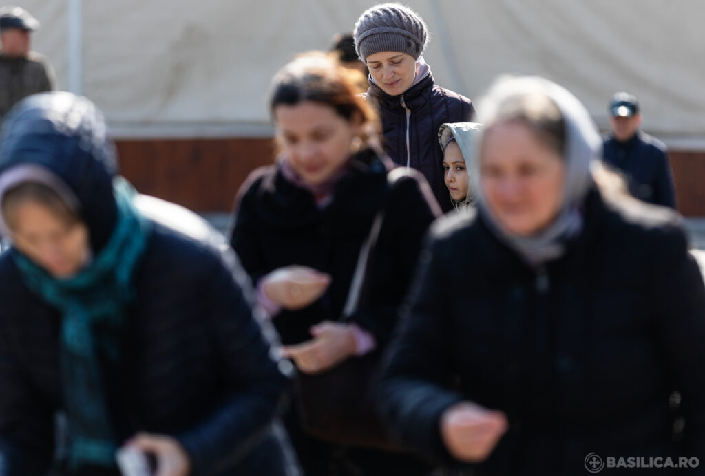 Σε εξωτερικό χώρο οι Λειτουργίες στη Μολδαβία