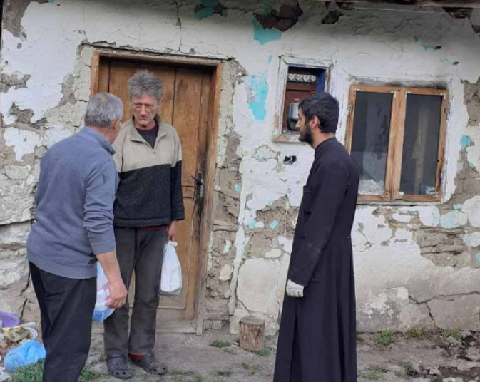Харитативна делатност Епархије нишке: Отац Вукоје Ђурић о старању о потребитима у Косаничкој Рачи
