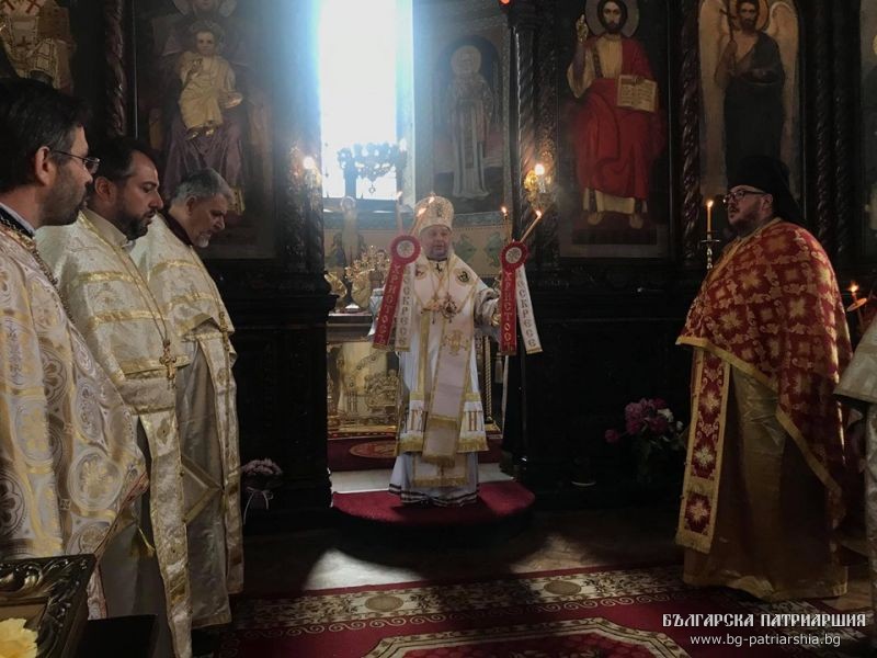 Неделя на Самарянката – Литургия в катедралния храм “Св. Николай” в Стара Загора