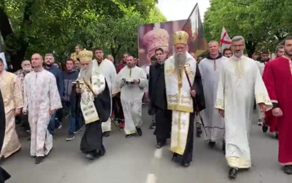 Владика Јоаникије: Ми данас показујемо и потврђујемо свенародну љубав према Светом Василију