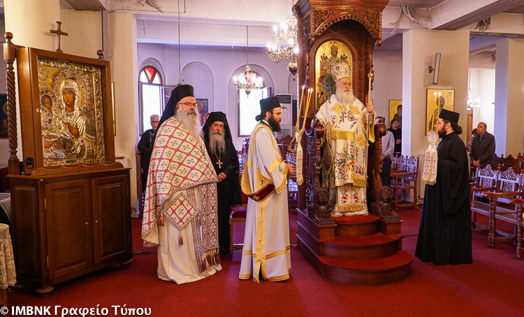 «Δεν θα αλλάξουμε τον τρόπο μετάδοσης της Θείας Κοινωνίας, επειδή κάποιοι την συκοφαντούν»