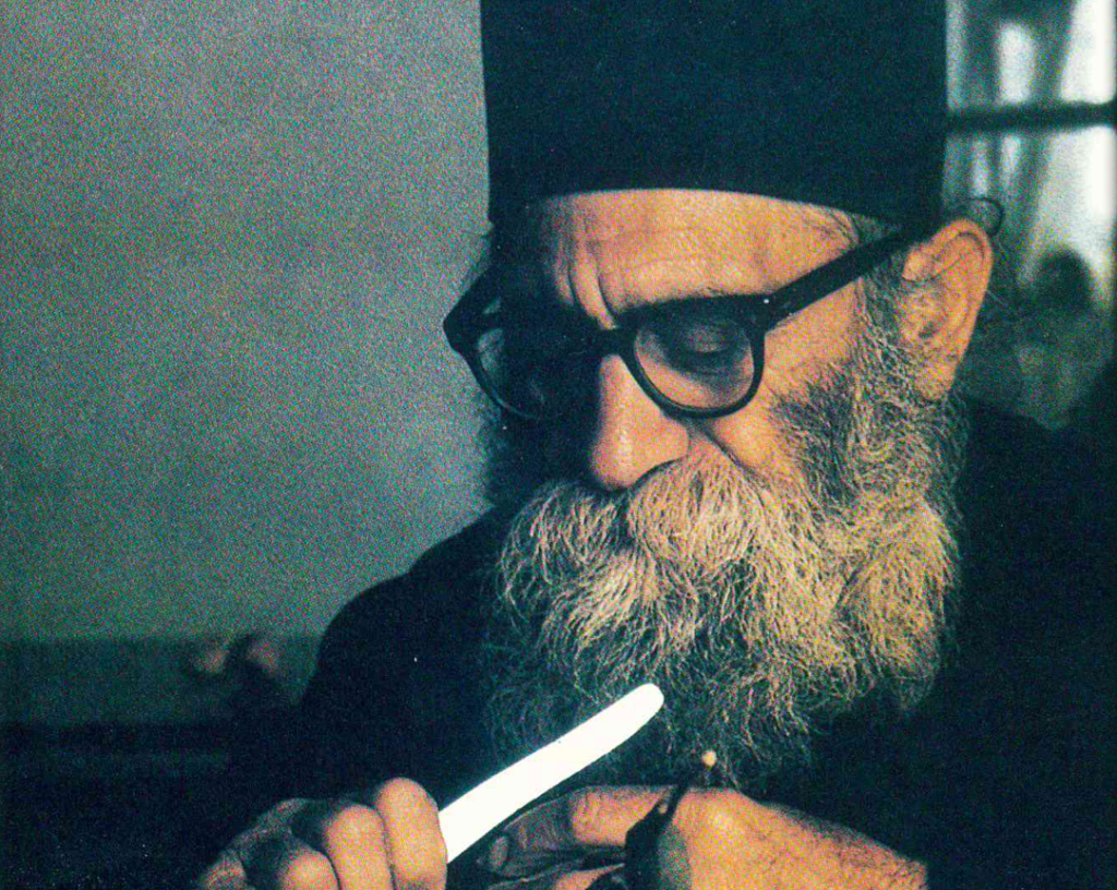 Να ομιλείς μόνο όταν πρόκειται να πεις κάτι ανώτερο της σιωπής