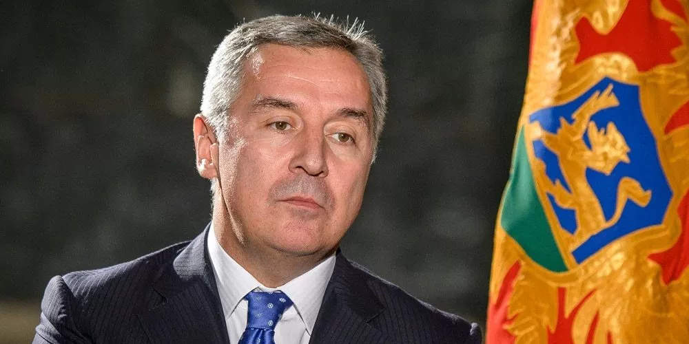 “Ο Πρόεδρος του Μαυροβουνίου τάχτηκε κατά του λαού του”