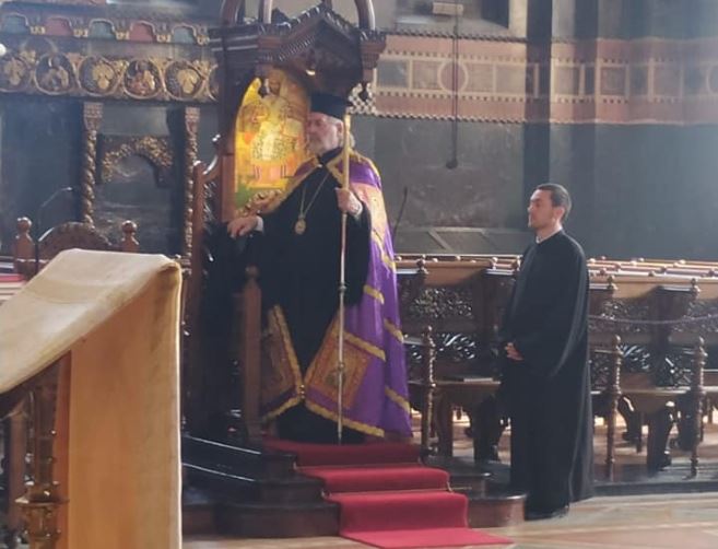 Ο Αρχιεπίσκοπος Θυατείρων χοροστάτησε στη σημερινή Θεία Λειτουργία