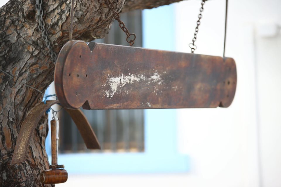 ΔΕΙΤΕ- Όρθρος και Θεία Λειτουργία από το Βατοπαιδινό Μετόχι