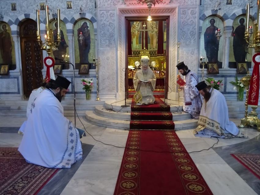 Κεκλεισμένων των Θυρών τελέστηκαν οι Θ. Λειτουργίες στην Ι.Μ. Κορίνθου