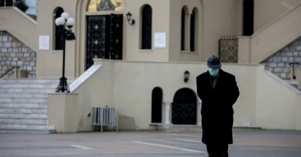 Προαιρετική η χρήση μάσκας στους ναούς σύμφωνα με την υγειονομική επιτροπή – Τη Δευτέρα το άνοιγμα των Εκκλησιών σε Ελλάδα και Κύπρο