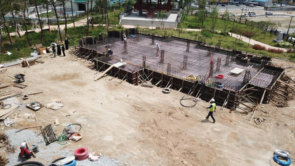 Με γοργούς ρυθμούς συνεχίζεται η κατασκευή ναού στην Κορέα