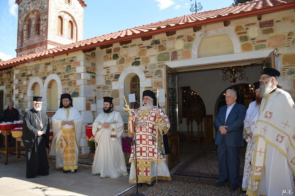 “Σύγχρονες Μυροφόρες διακονούν τώρα το έργο της Εκκλησίας”