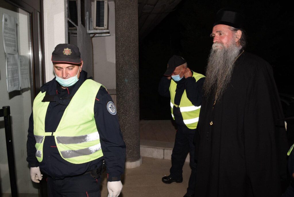 “Ζητούμε την άμεση απελευθέρωση των συλληφθέντων κληρικών”