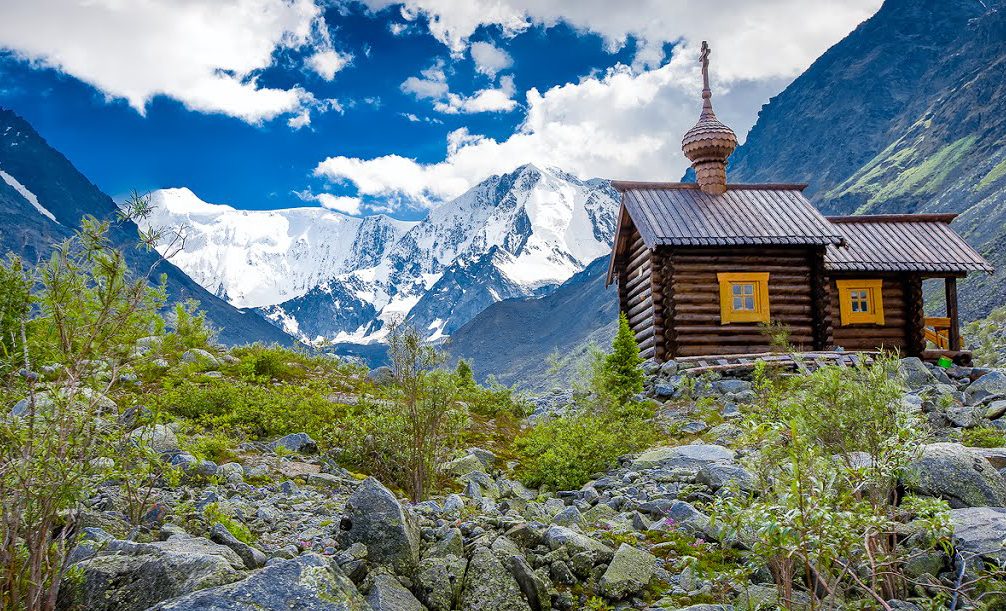 Κάηκε το Εκκλησάκι των ορειβατών στην Οροσειρά Αλτάι
