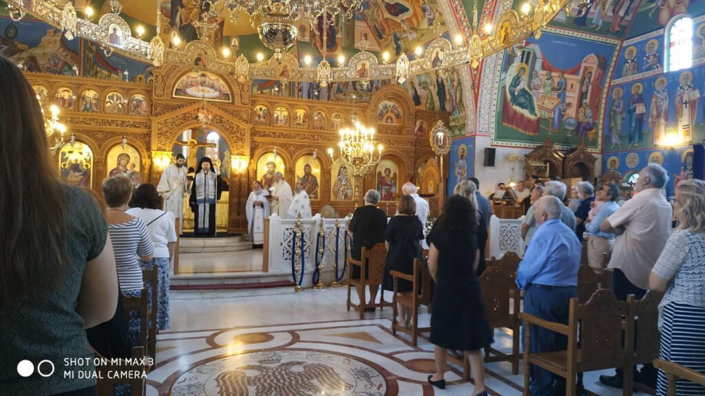 Στην Αγία Τριάδα Χολαργού ο Μητροπολίτης Γλυφάδας
